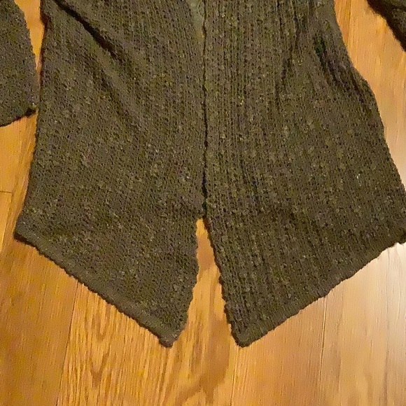 Love USA green sweater overlay, size medium/large, great condition. - Picture 4 of 5